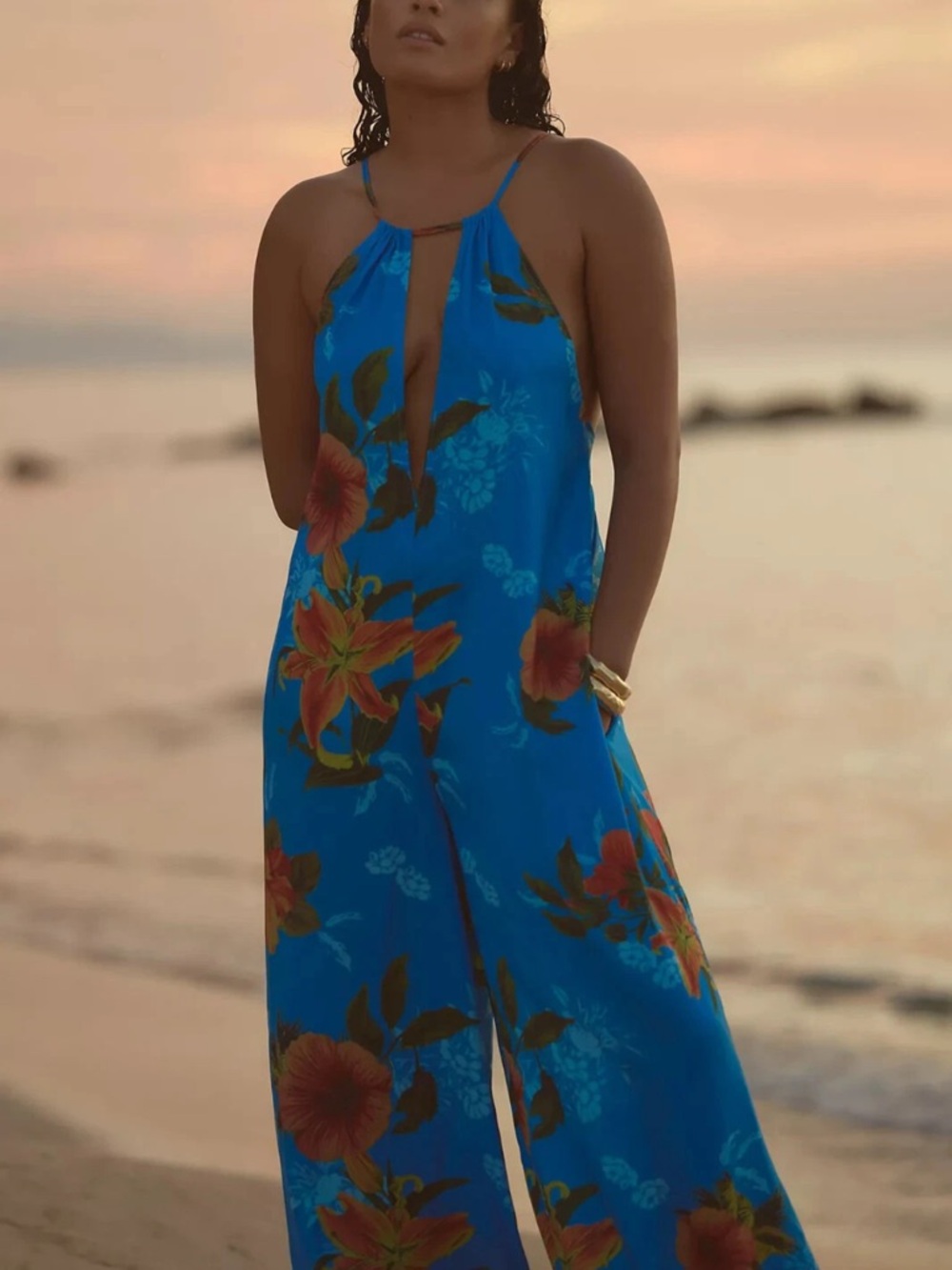 NWT Anthropologie Plunged Relaxed Fit Blue Floral Halter Jumpsuit Women’s Small - Picture 3 of 6